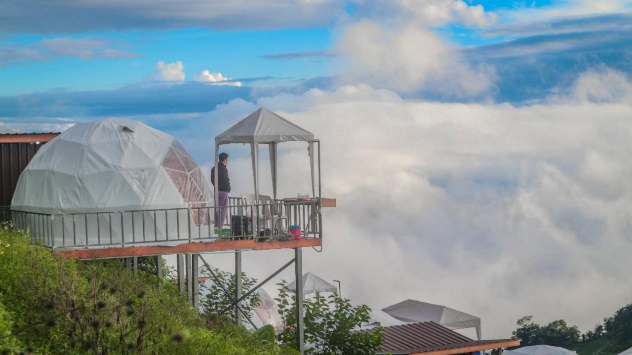 ภูเบิกฟ้า แคมป์ปิ้ง Otel Mon Jam Dış mekan fotoğraf